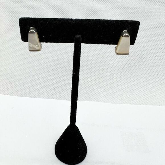 Thai Sterling Silver 925 Post Earrings - Picture 1 of 8